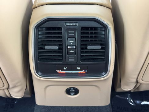 Used 2024 Porsche Macan w/ Premium Plus Packages image 34