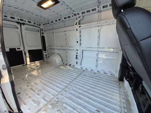 Used 2026 RAM ProMaster 2500 w/ Convenience Group FWD image 7