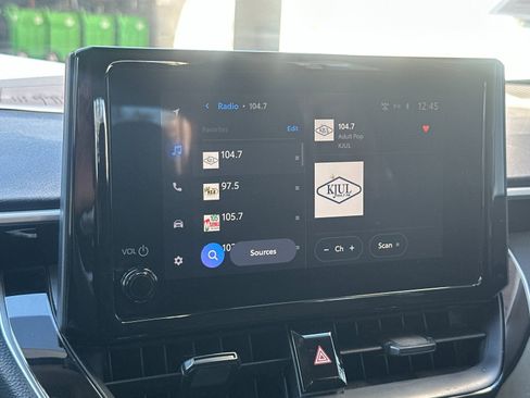 Used 2025 Toyota Corolla LE image 16