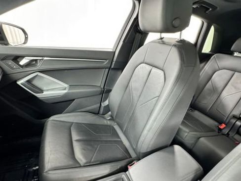 Used 2020 Audi Q3 2.0T Premium w/ Convenience Package AWD/4WD image 13