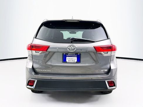 Used 2018 Toyota Highlander Limited FWD image 15