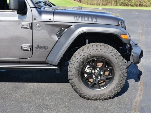 Used 2024 Jeep Wrangler Sport AWD/4WD image 3