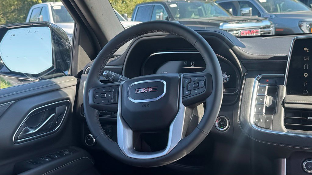 Used 2024 GMC Yukon SLT w/ SLT Premium Package AWD/4WD image 19