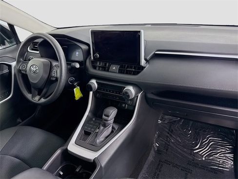 Certified 2025 Toyota RAV4 LE image 27