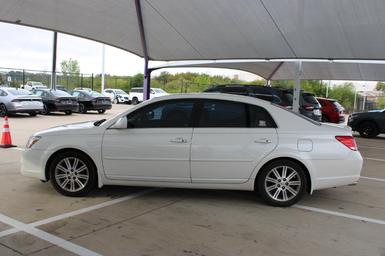 Used 2007 Toyota Avalon XL FWD image 2