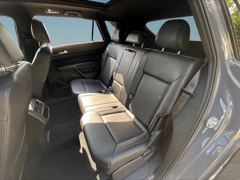Used 2020 Volkswagen Atlas Cross Sport SEL w/ Cross Sport MDO Package AWD/4WD image 21