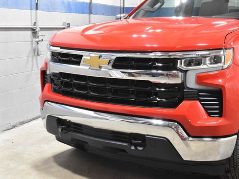 Used 2022 Chevrolet Silverado 1500 LT AWD/4WD image 30