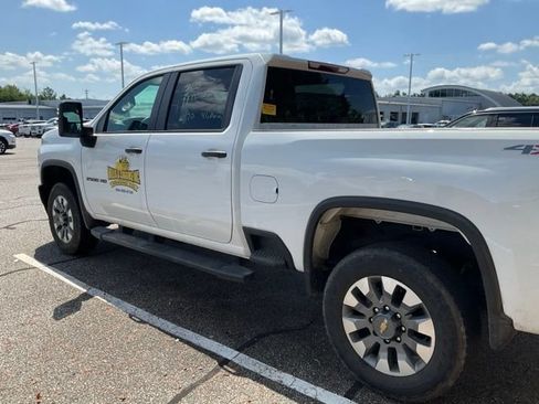 Used 2022 Chevrolet Silverado 2500 Custom w/ Gooseneck/5TH Wheel Package AWD/4WD image 4