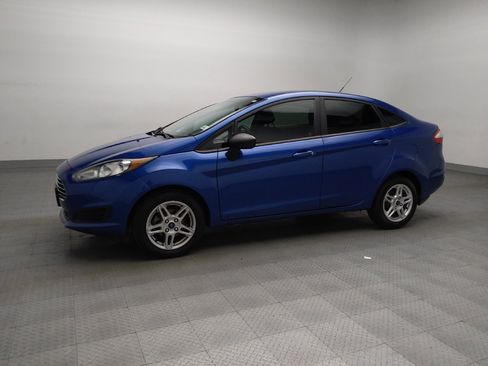 Used 2019 Ford Fiesta SE image 2