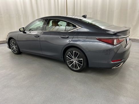 Used 2022 Lexus ES 350 w/ Premium Package image 3