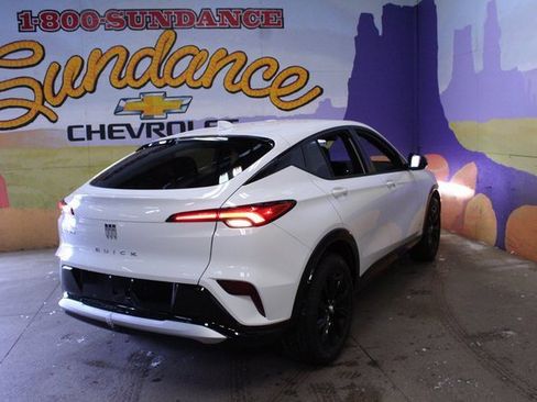 Used 2025 Buick Envista Sport Touring image 8