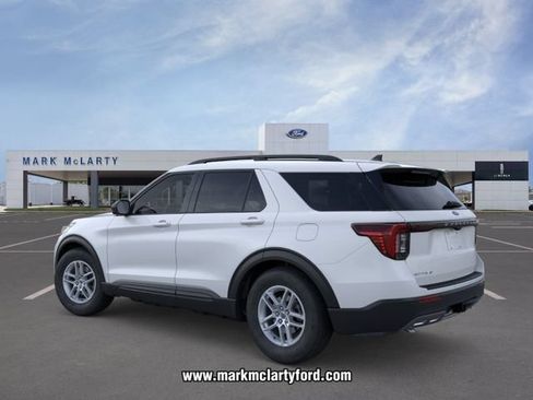 New 2026 Ford Explorer Active w/ Active Comfort Package RWD image 4