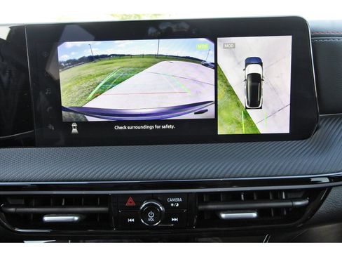 Certified 2025 Nissan Kicks SR w/ Illumination Package FWD image 25
