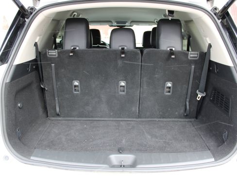 Certified 2023 Nissan Pathfinder SL image 6