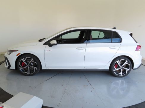 New 2026 Volkswagen GTI SE image 8