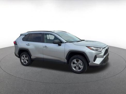 Used 2025 Toyota RAV4 LE AWD/4WD image 2
