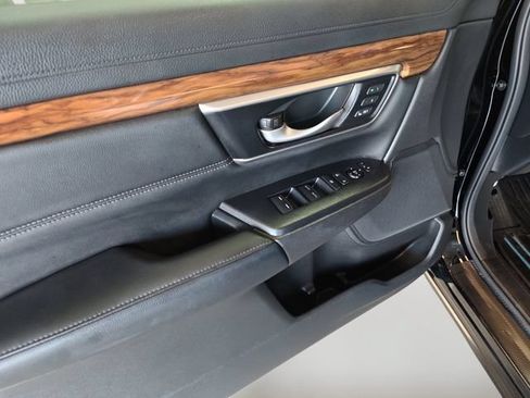 Used 2022 Honda CR-V Touring image 10