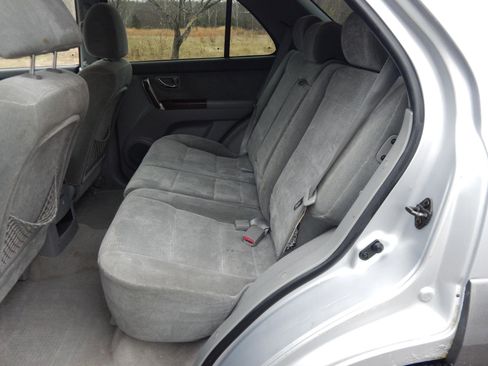 Used 2006 Kia Sorento 4WD image 10