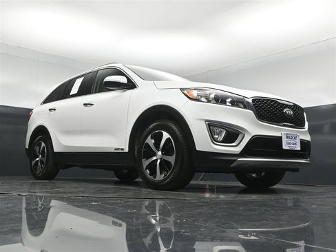 Used 2017 Kia Sorento EX AWD/4WD image 29