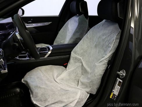 Used 2026 BMW 750e xDrive w/ Executive Package image 11