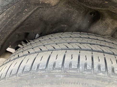 Used 2023 Jeep Grand Cherokee L Overland image 8