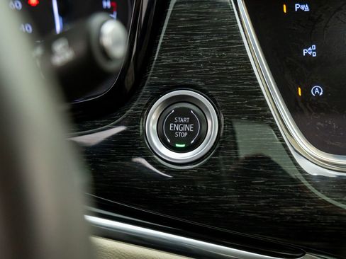 Used 2021 Cadillac XT6 Premium Luxury image 26