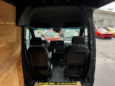 Used 2020 Mercedes-Benz Sprinter 3500 image 21