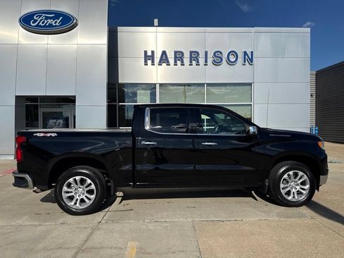 Used 2022 Chevrolet Silverado 1500 LTZ w/ Technology Package AWD/4WD image 4