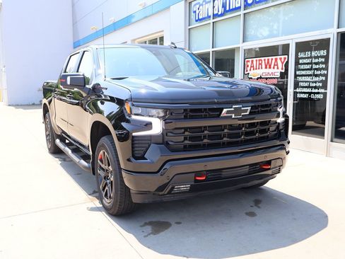 New 2026 Chevrolet Silverado 1500 RST w/ Redline Edition AWD/4WD image 2