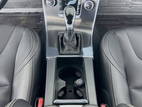 Used 2016 Volvo S60 T6 image 14