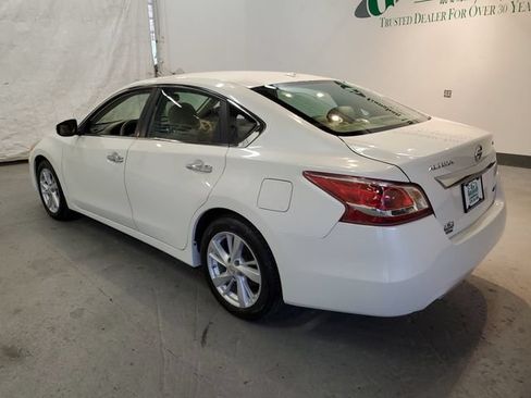 Used 2013 Nissan Altima 2.5 SV w/ 2.5SV Convenience Pkg FWD image 4