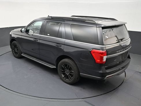 Used 2023 Ford Expedition XLT RWD image 14