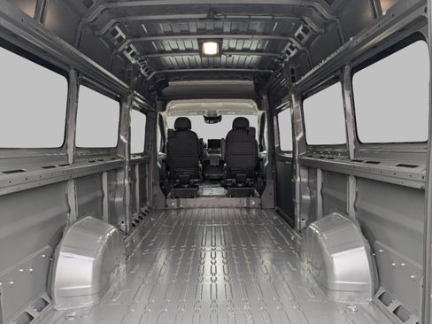 New 2025 RAM ProMaster 3500 w/ Leather Interior Group image 42