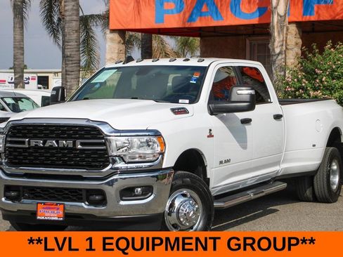Used 2023 RAM 3500 Big Horn w/ Level 1 Equipment Group AWD/4WD image 4