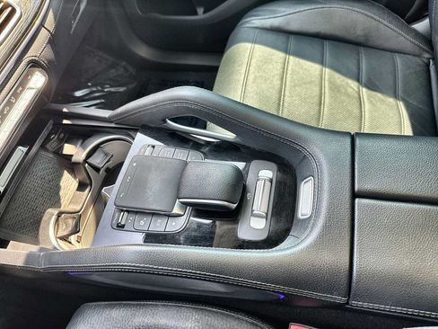 Used 2024 Mercedes-Benz GLS 450 4MATIC image 23