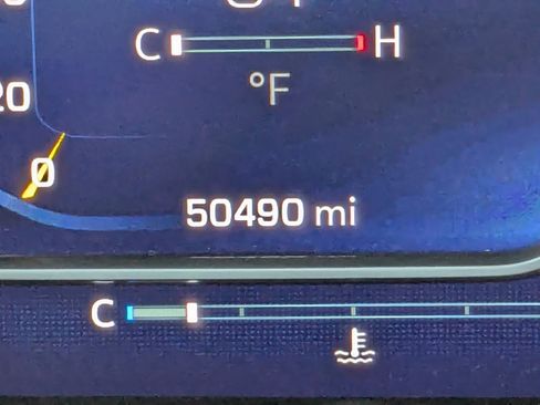 Used 2024 Chevrolet Silverado 3500 High Country w/ High Country Premium Package image 28