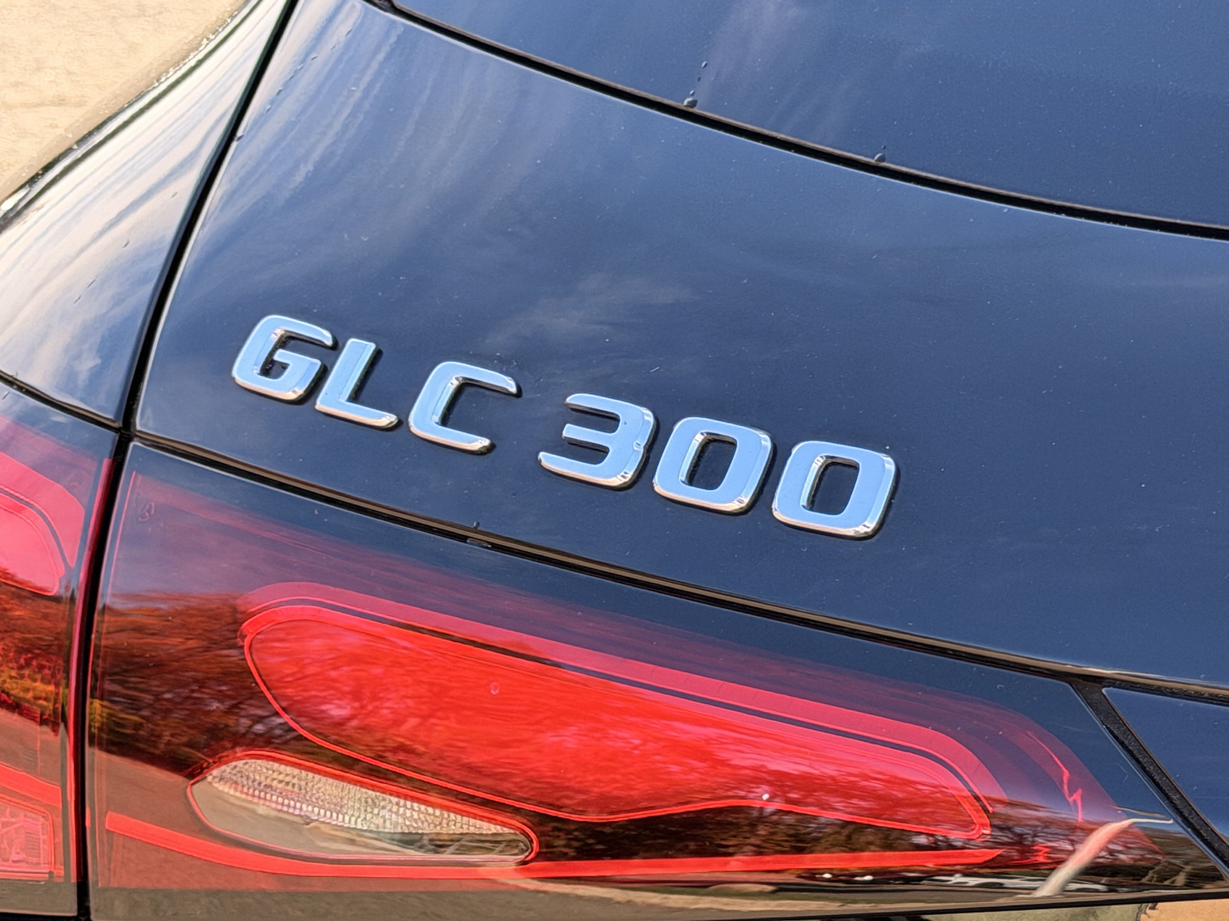 Used 2023 Mercedes-Benz GLC 300 4MATIC image 28