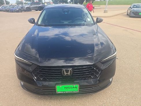 Used 2024 Honda Accord Touring image 8
