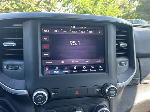 Used 2020 RAM 1500 Big Horn RWD image 25