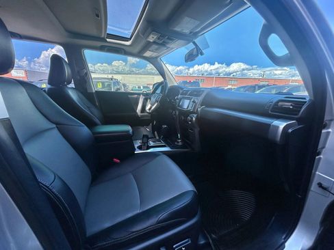 Used 2014 Toyota 4Runner SR5 Premium image 44