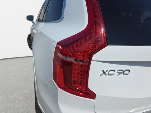 Used 2020 Volvo XC90 T6 Momentum AWD/4WD image 33