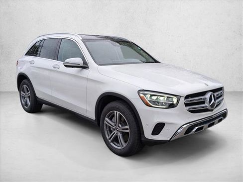 Used 2022 Mercedes-Benz GLC 300 w/ Premium Package Lite image 3