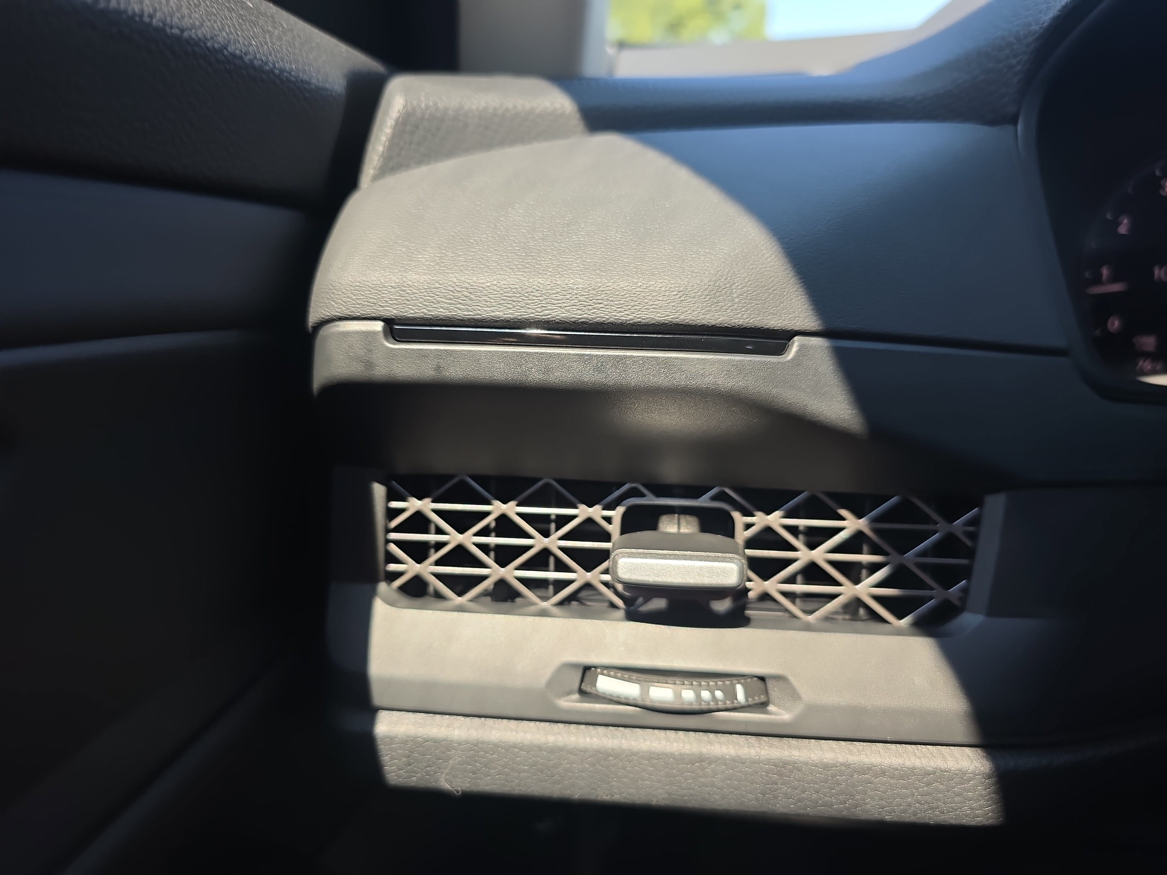 Certified 2025 Honda Accord SE image 24