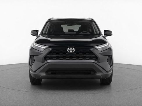 Used 2025 Toyota RAV4 XLE AWD/4WD image 5