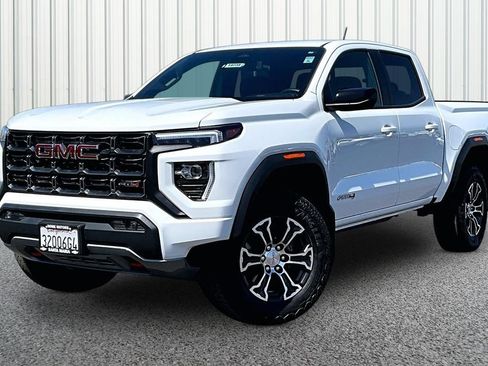 Used 2025 GMC Canyon AT4 AWD/4WD image 35