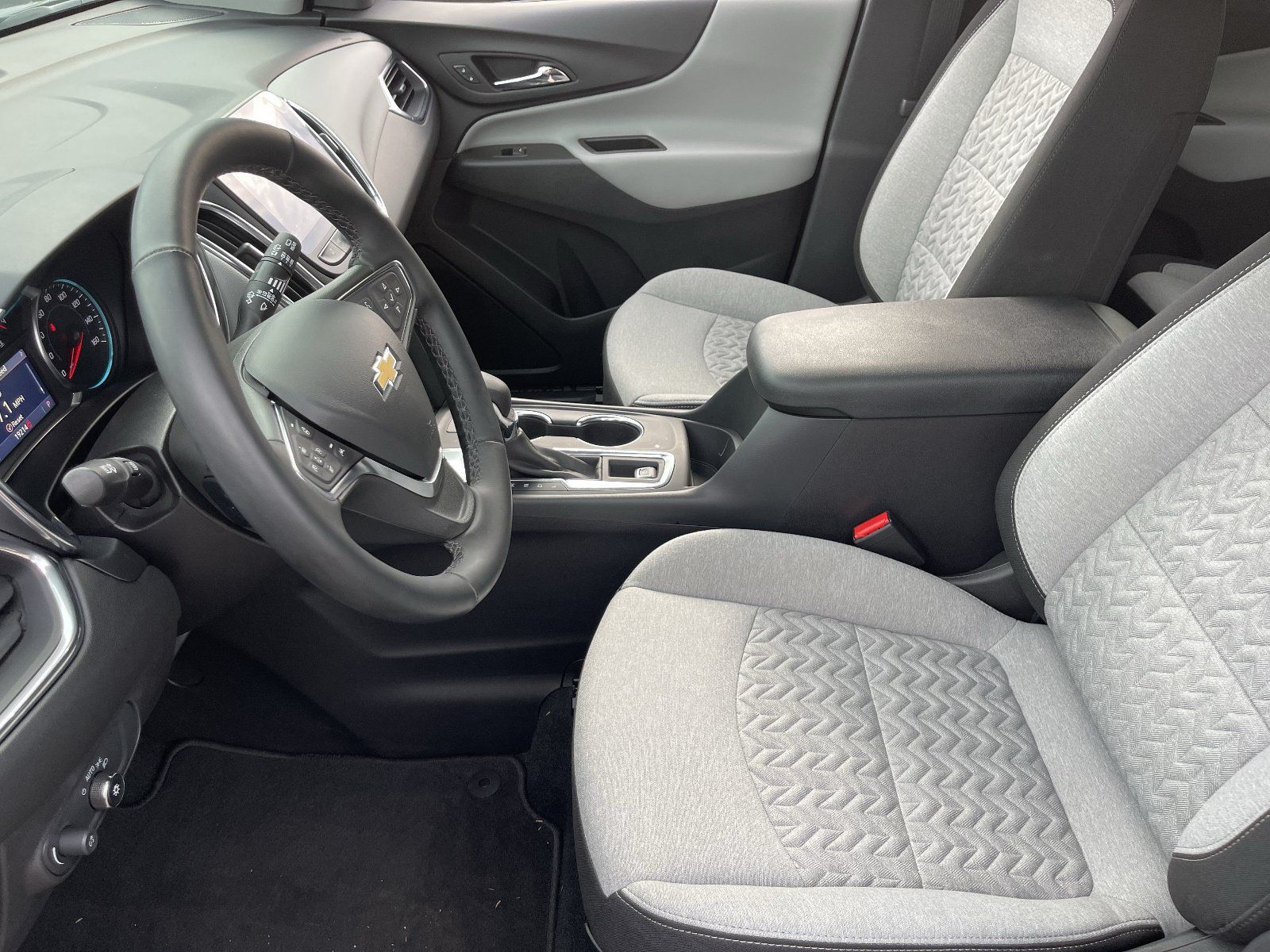 Used 2024 Chevrolet Equinox LT FWD image 20