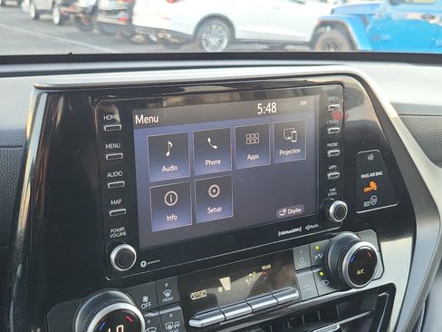 Certified 2021 Toyota Highlander LE image 29