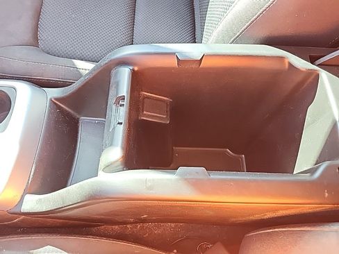 Used 2022 Chevrolet Colorado LT w/ Safety Package AWD/4WD image 35