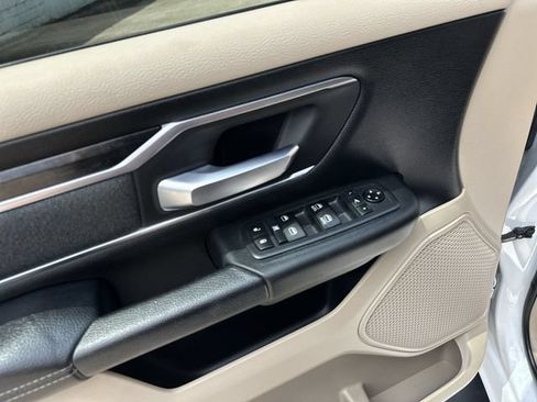 Used 2019 RAM 1500 Big Horn AWD/4WD image 17