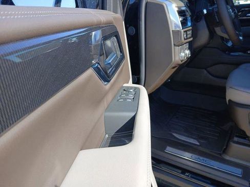 New 2026 GMC Yukon XL Elevation w/ LPO, Floor Liner Package RWD image 11